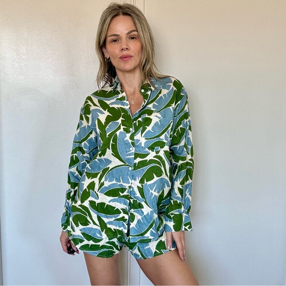 Birds of Paradis by Trovata Linen Nico Shirt and Lucy Shorts - Picture 5 of 15